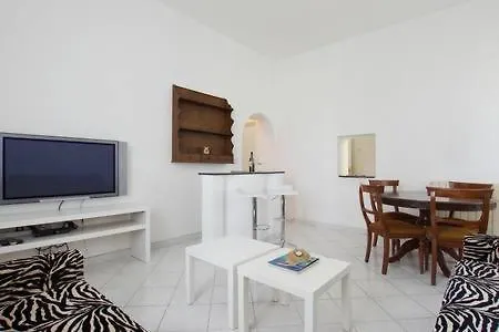 Apartment Roma 100 Mt Sea